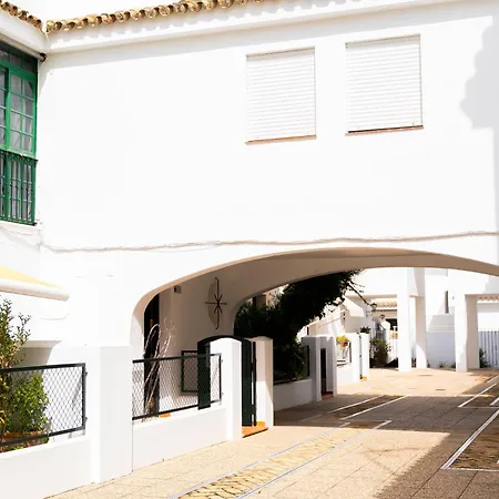 Magnifico Duplex Nueva Andalucia, 3 Y Vistas A La Playa 別荘 サンルーカル・デ・バラメダ